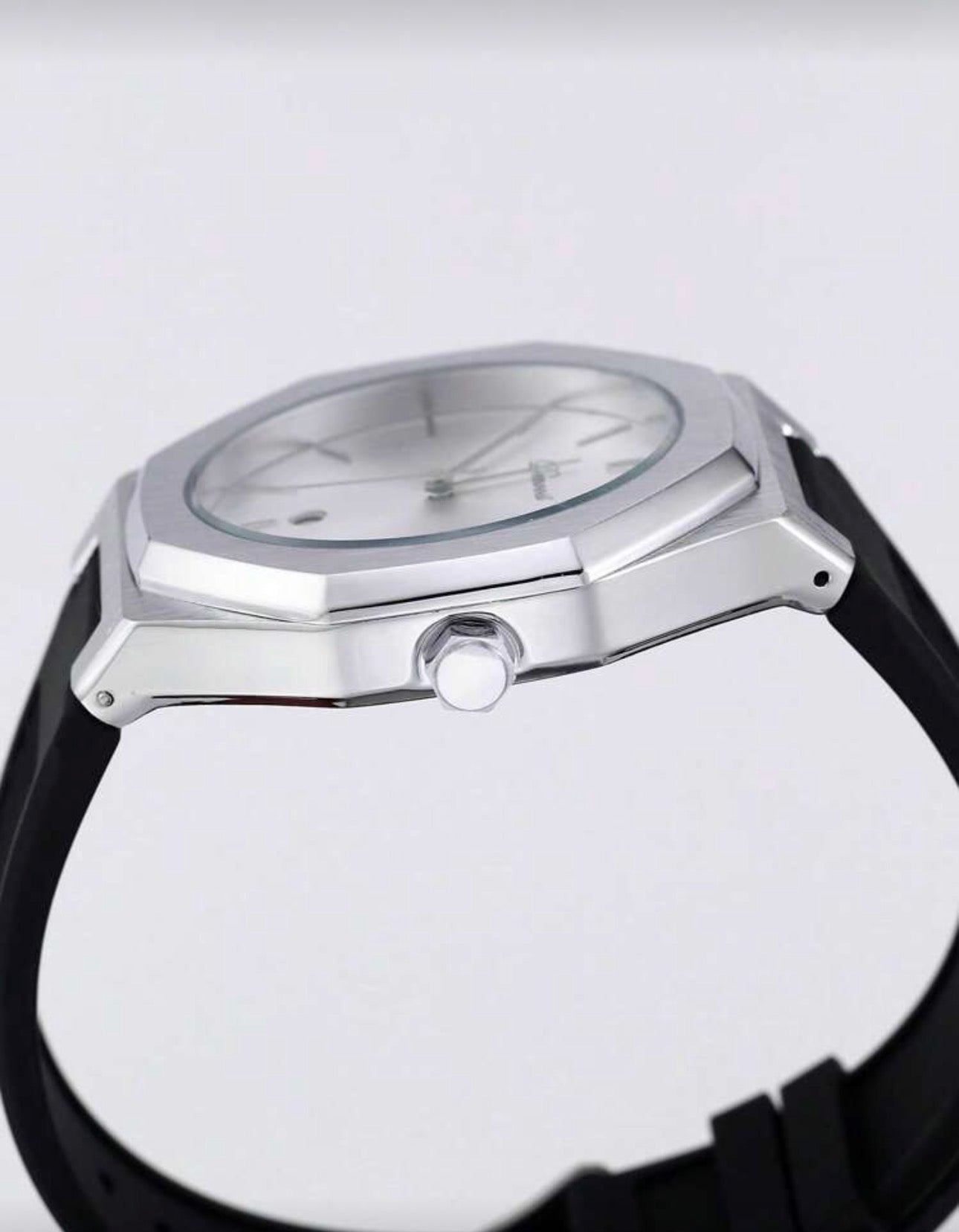 Men’s Silver & Black Modern Quartz Wrist Watch