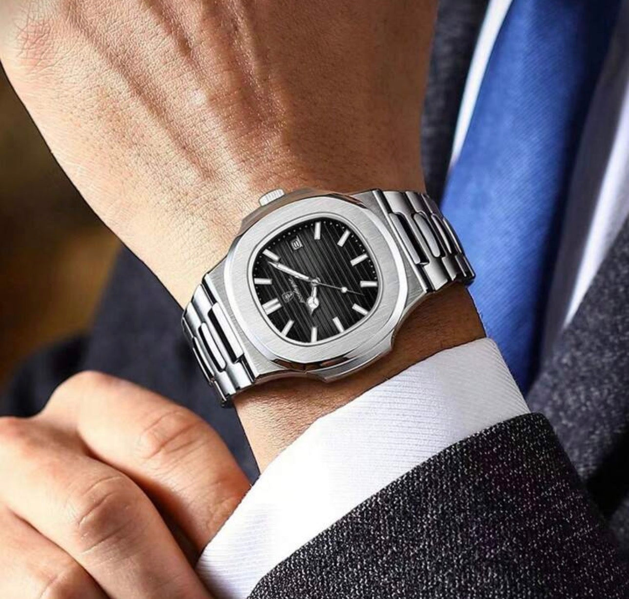 Men’s Black Dial Silver Stainless Steel Luxury Watch